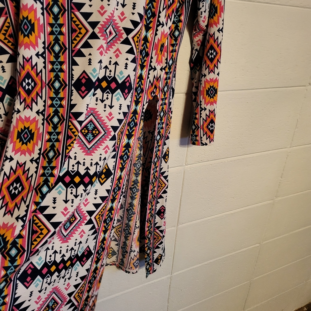 L & B Aztec Tunic - Picture 7 of 7